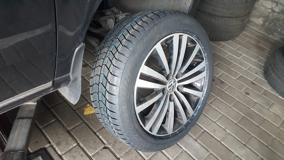 Зимові шини - Gislaved Euro Frost 6 225/50 R17 1