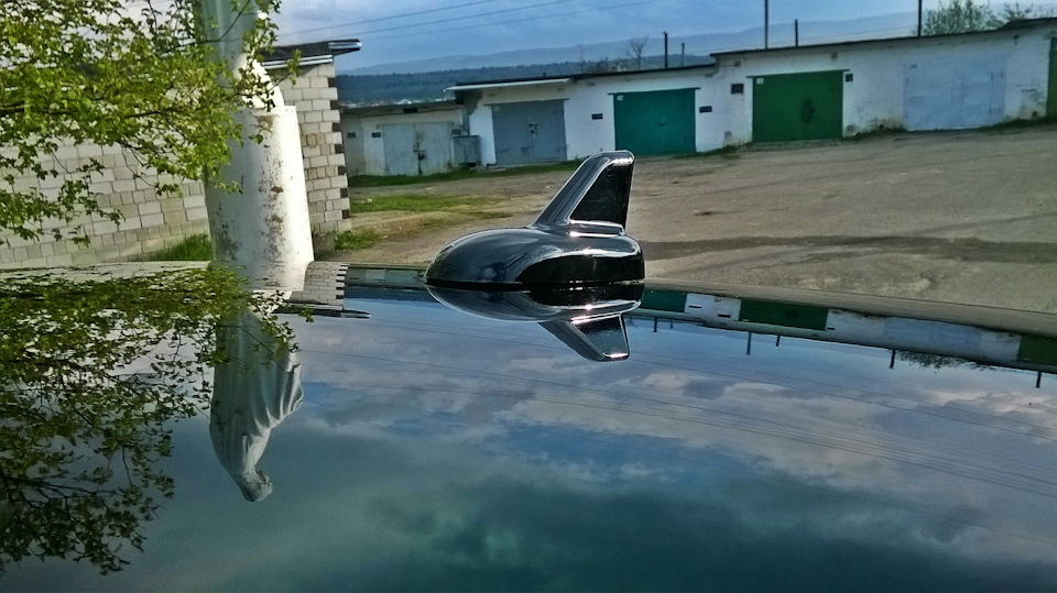 Плавник на дах 5