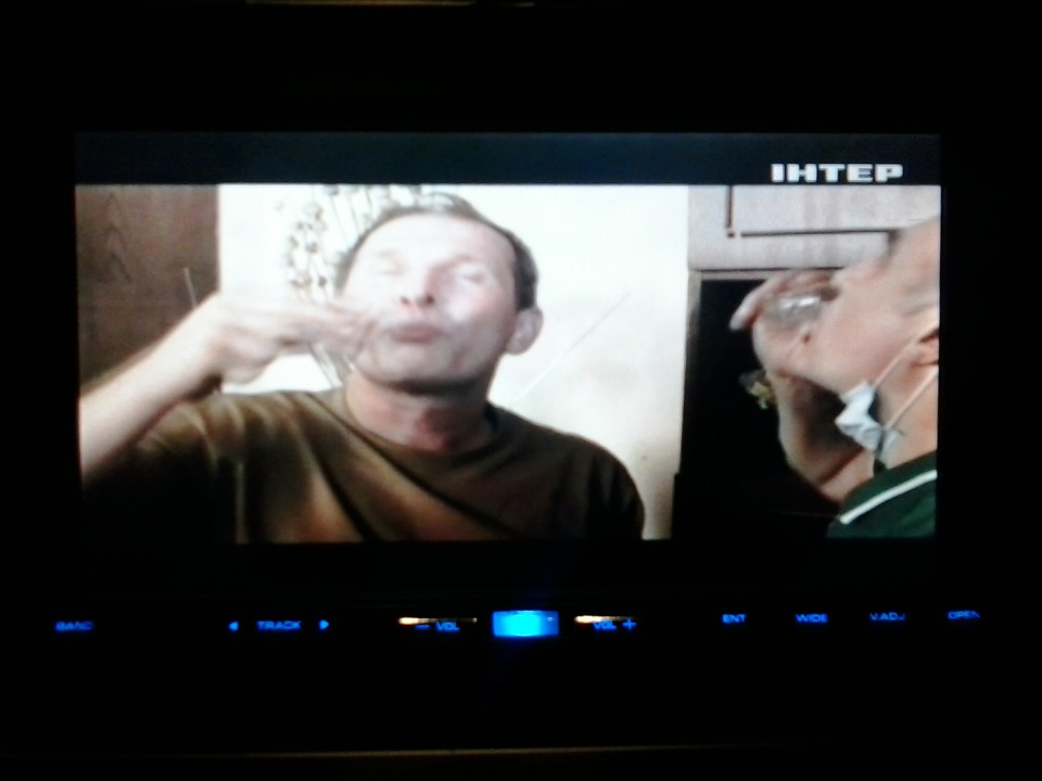 цифровий ТВ тюнер DVB-T2, він же і медіаплеєр 3