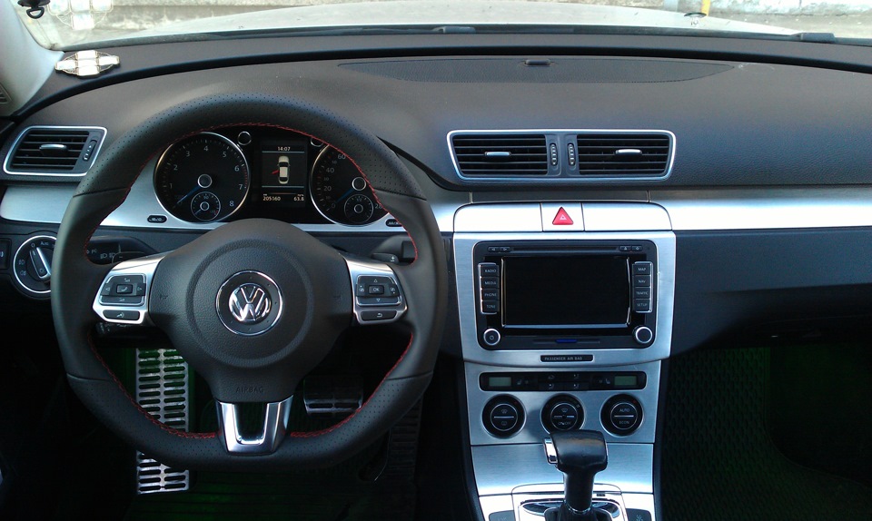 Встановлення мультикеру R-Line на Passat B6 2