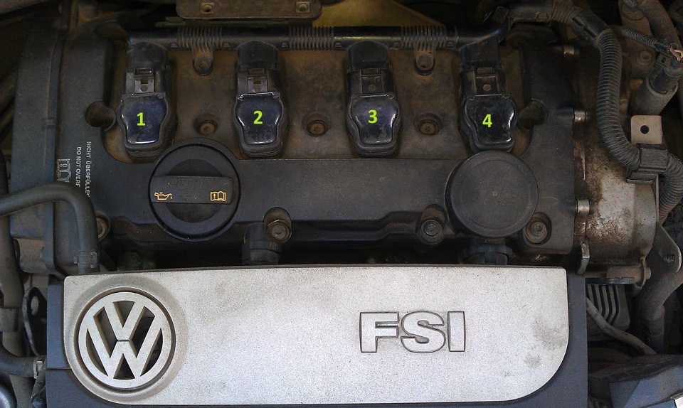 Зміна котушки та свічок запалювання VW Passat B6 2.0 FSI 5