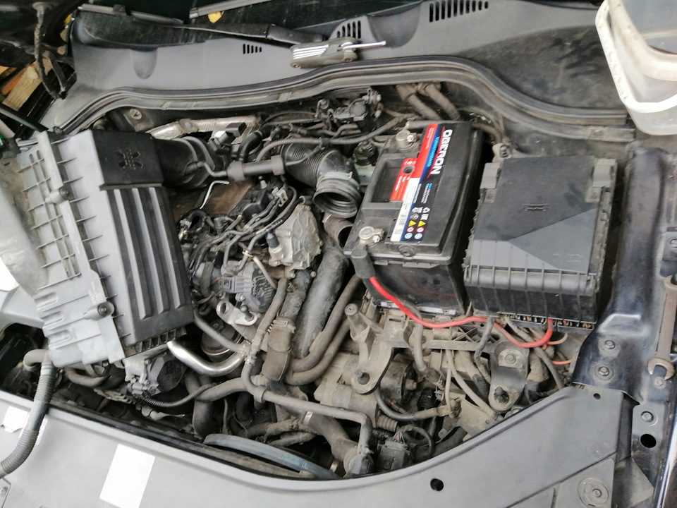 Заміна подушки (опори) кпп Passat b6 5