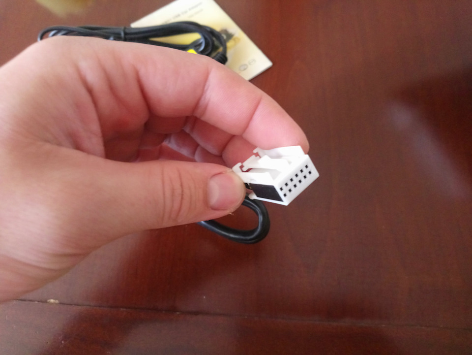 USB + Aux IN у штатній магнітолі RCD 300 2