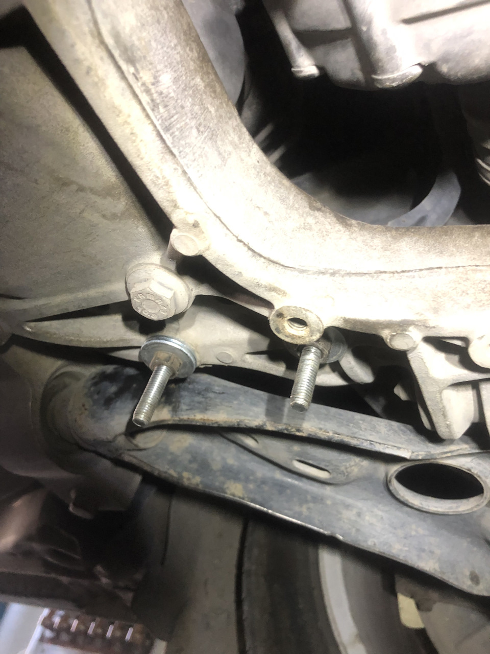 Заміна гумок стабілізатора масло двигуна 2