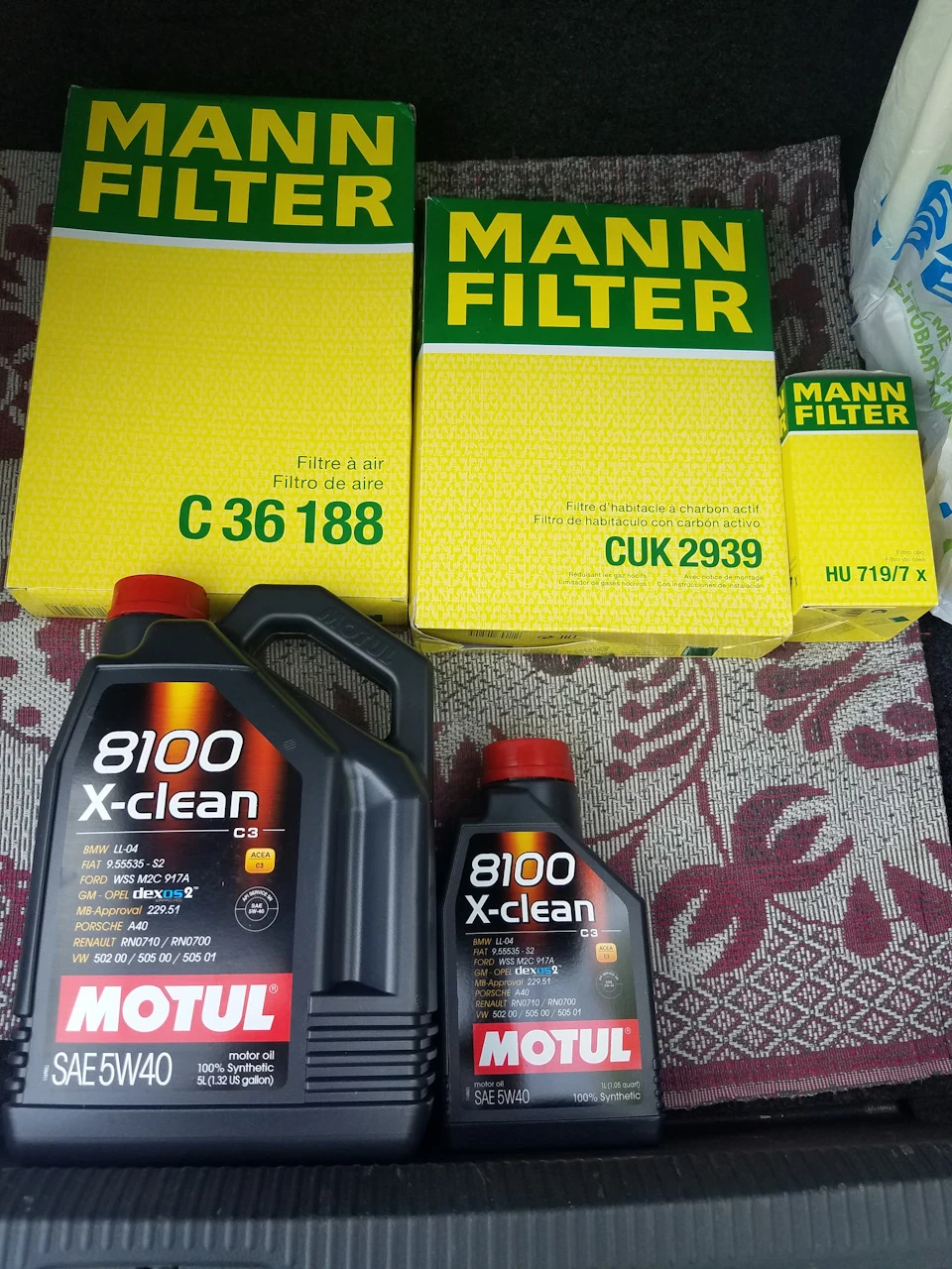 Заміна мастила на Motul 5W40 X-Clean... А чи не час змінити коня?