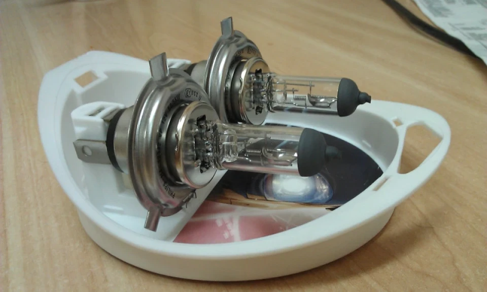Заміна ламп на Philips H4 VisionPlus