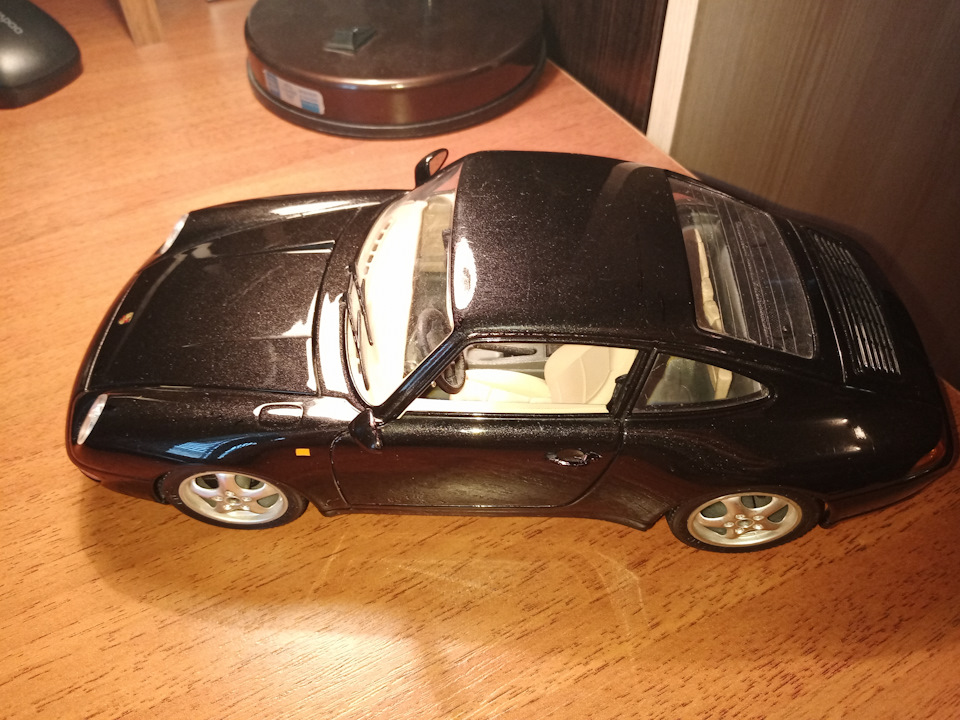 Придбання масштабної моделі Порше 911 1993 року випуску Bburago made in Italy. 3