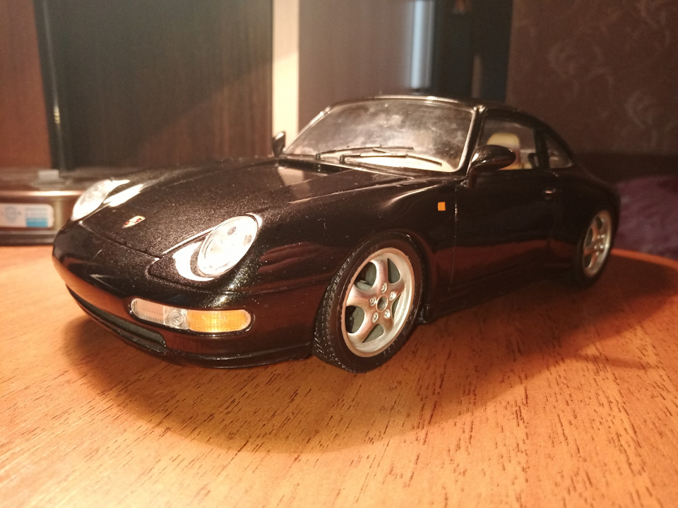 Придбання масштабної моделі Порше 911 1993 року випуску Bburago made in Italy. 1