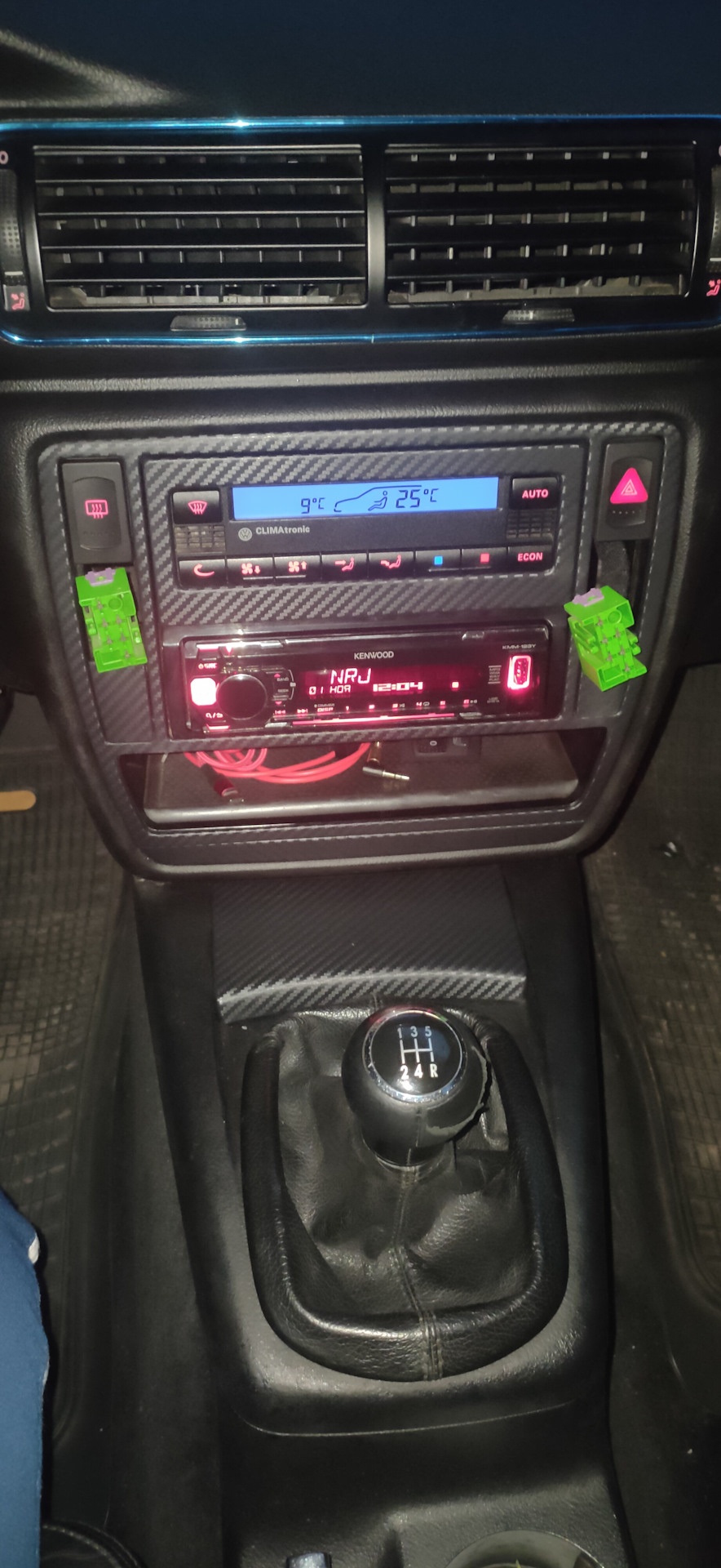 Поклейка 3Dпленкой 2din рамки Passat b5+ 1