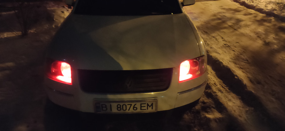 Встановлення rgb габаритів та підсвічування салону Passat b5+ 4