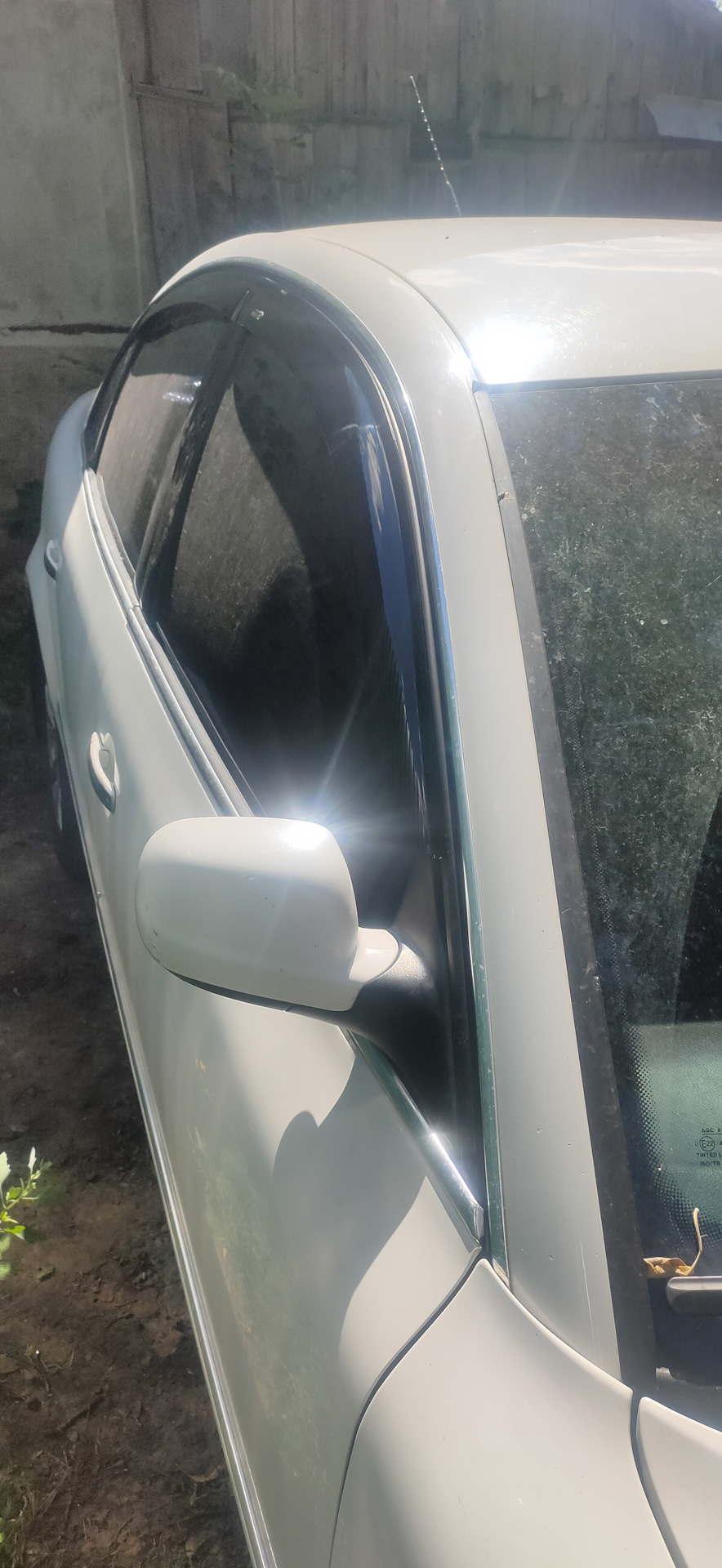 Скло лобове (дефлектор) Passat b5+ 3