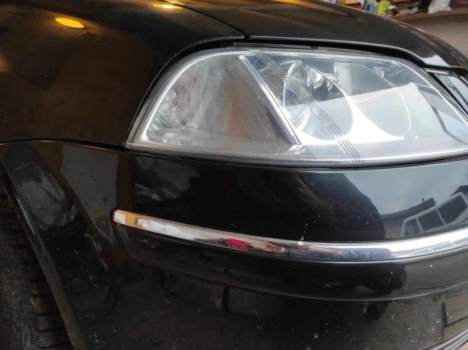 Регулювання зазорів переднього бампера VW Passat B5+