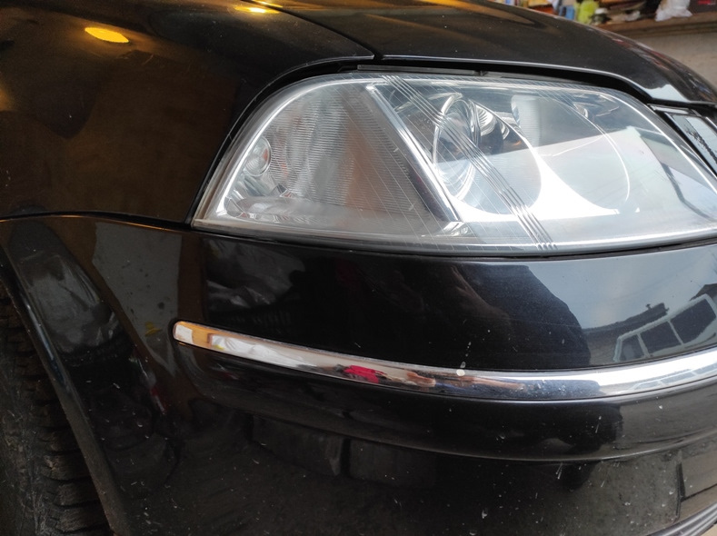 Регулювання зазорів переднього бампера VW Passat B5+ 1