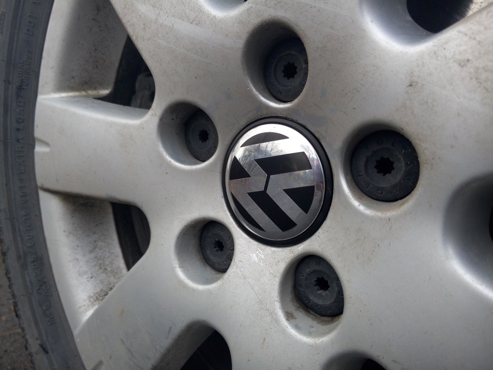 Кришки ц.о. для зимових дисків Volkswagen 4