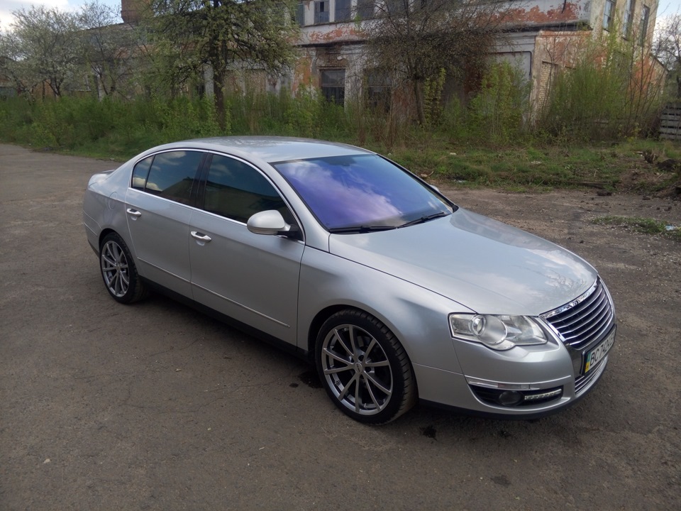 Нові ґрати без значка VW. 5
