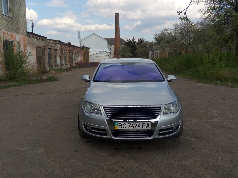 Нові ґрати без значка VW. 4