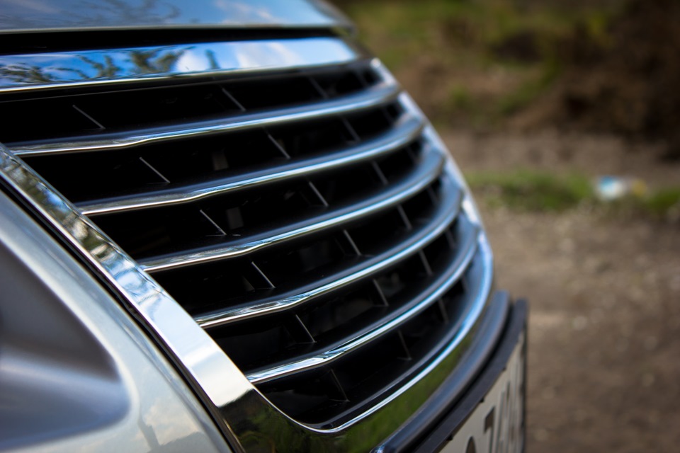 Нові ґрати без значка VW. 1