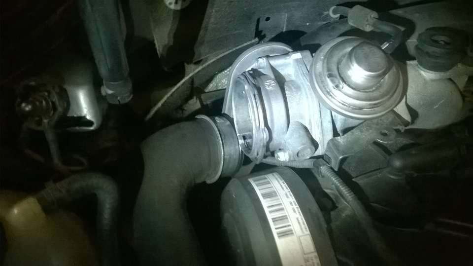 Чистка EGR та впускного колектора Passat B6 1