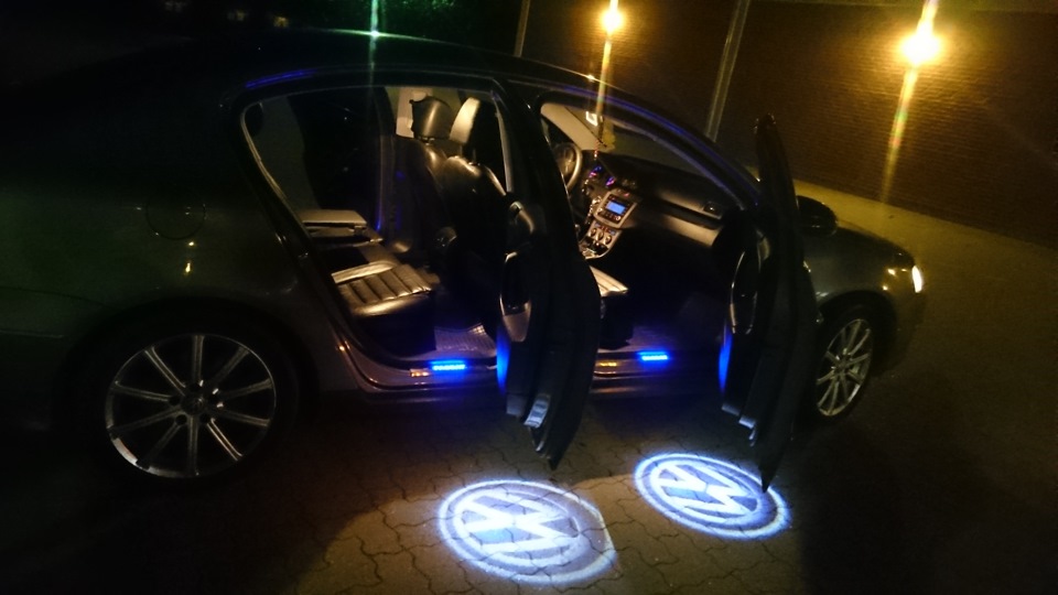 Встановлення підсвічування дверей та порогів Passat B6 3