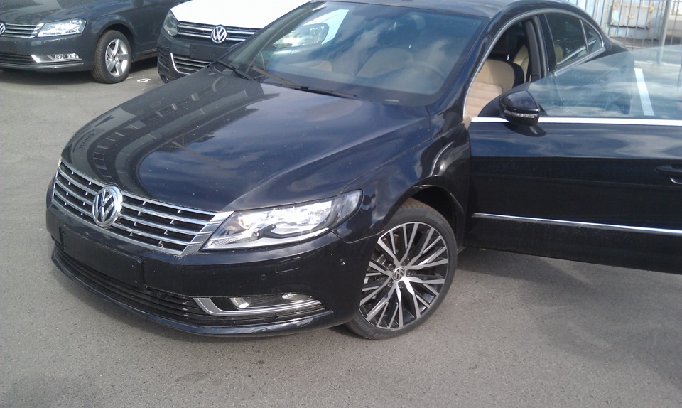 Ось кілька фото як я дивився своє авто 1