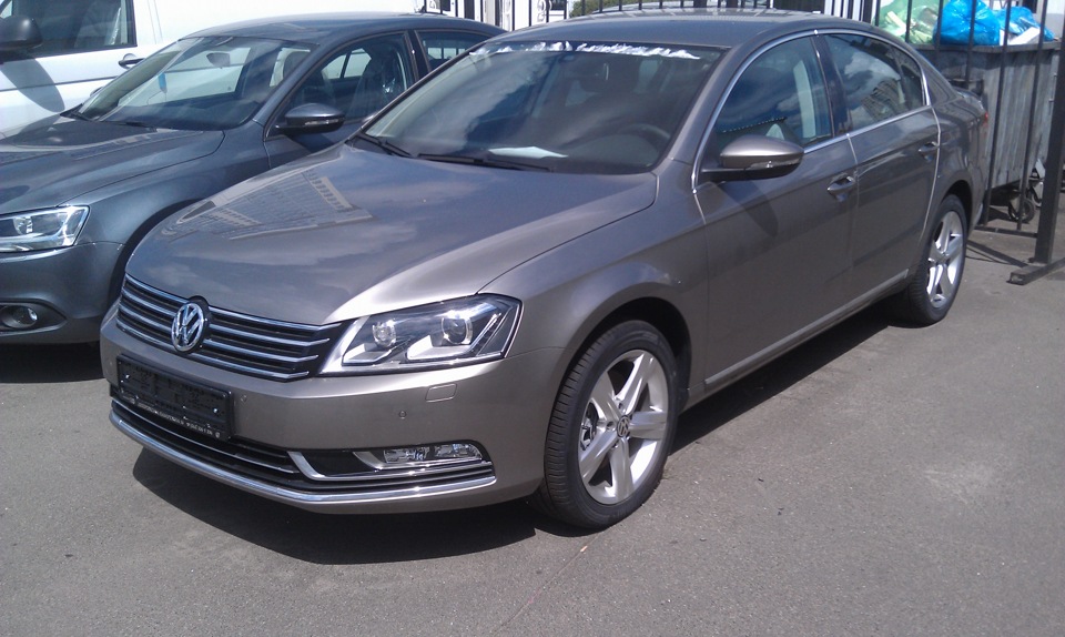 Ось кілька фото як я дивився своє авто 3