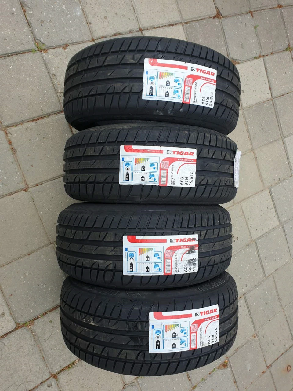 Тигар High Performance 215/55 R16 + колодки TRW