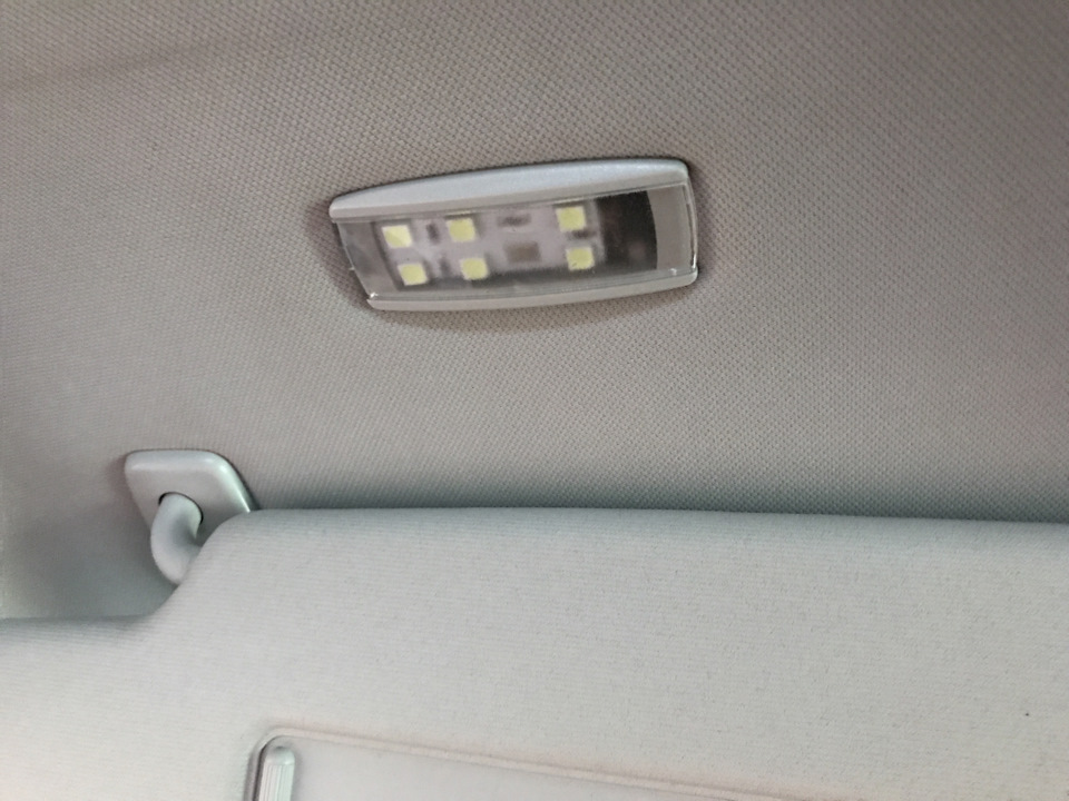 Led освітлення салону passat b6 4