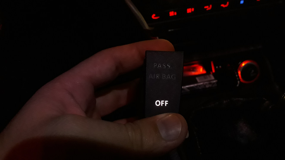 Кнопка LPG із заглушки Airbag шаран та ASR пасат 3