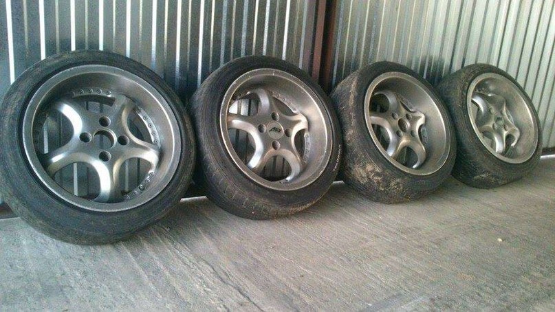 Ось у мене на прикметі. Підкажіть назву та ціну… 1