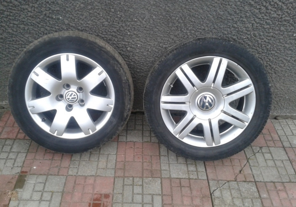 Фото дисків від Passat 5