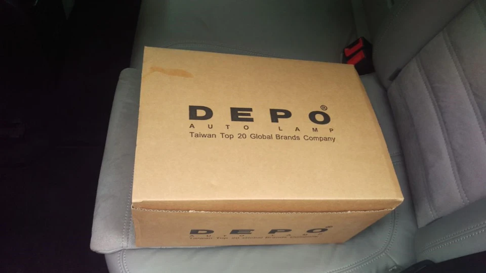 Depo Нова Задня Зовнішня Фара (Права)