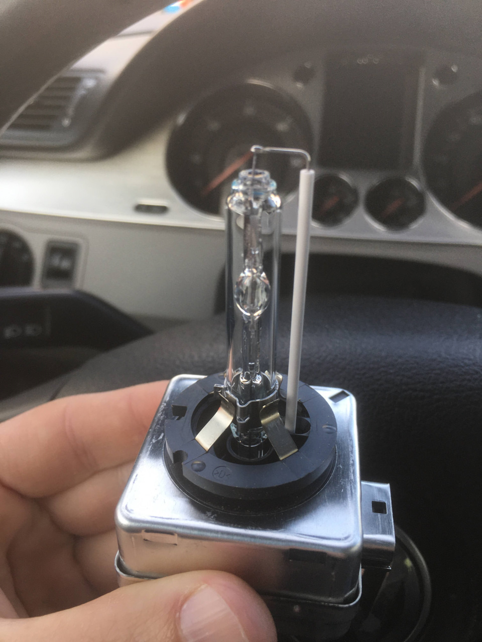 Заміна Ламп Ксенона Neolux NX1S D1S 1