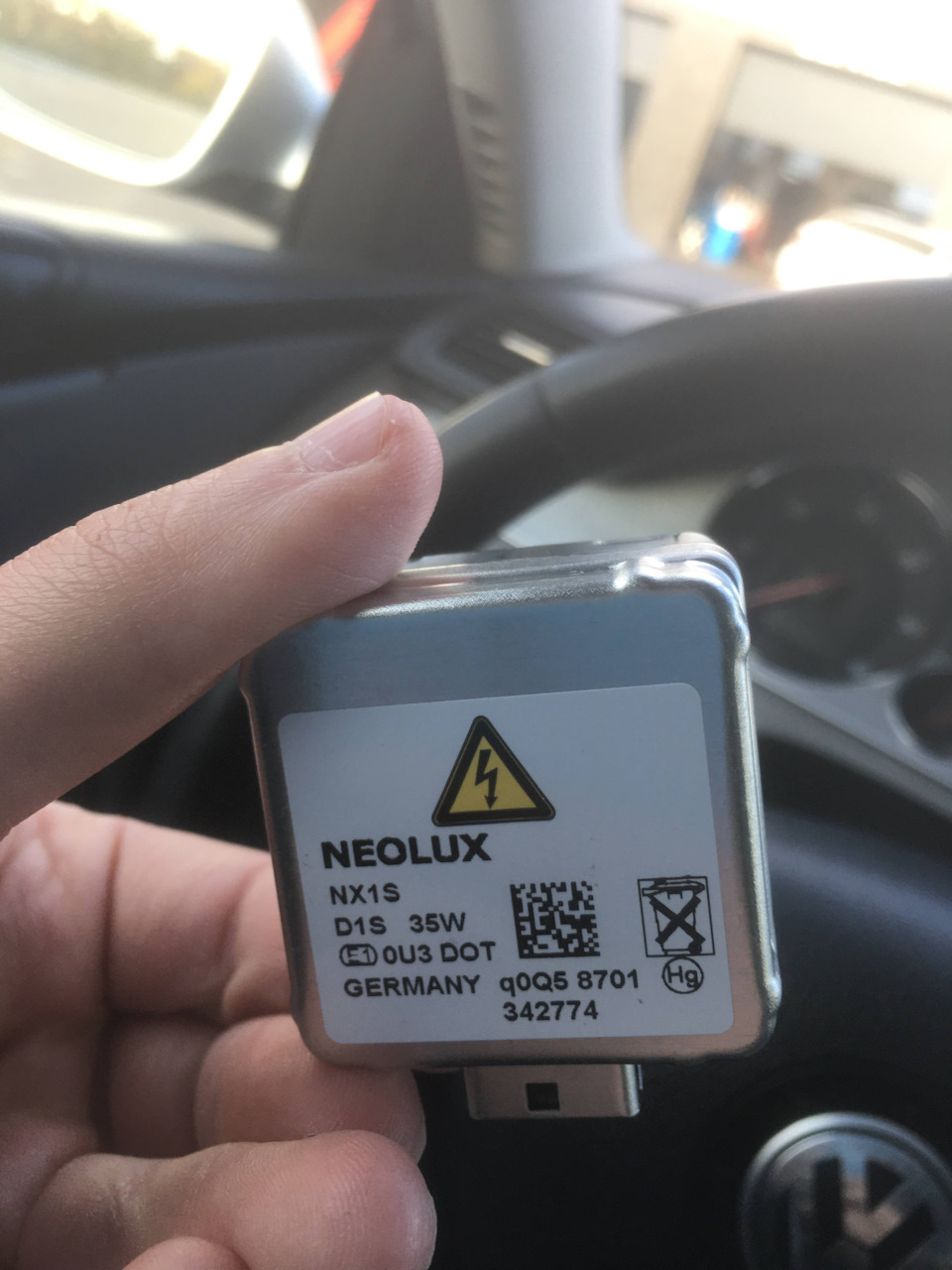 Заміна Ламп Ксенона Neolux NX1S D1S 2