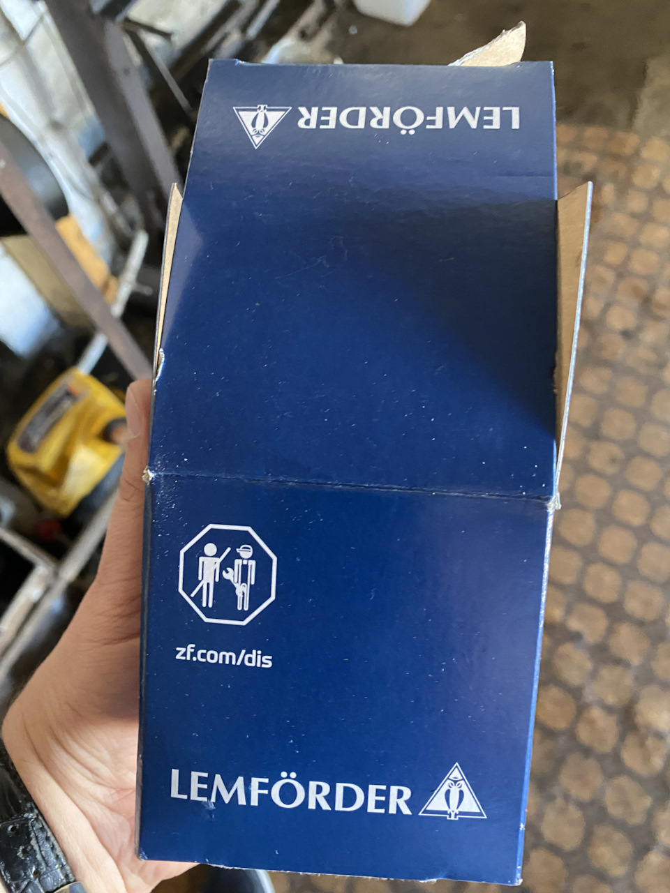 Заміна кульових на Пасат б8 3