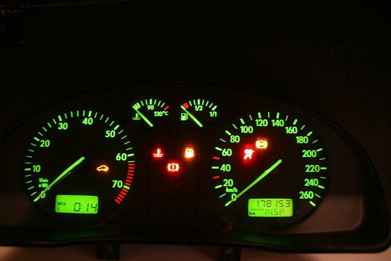 #1 Панель приладів. Усі види Passat B5. 3