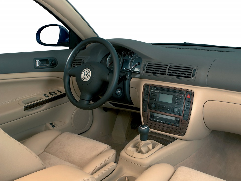#1 Підлокітник Skoda Superb I у VW Passat B5.5. Історія 5