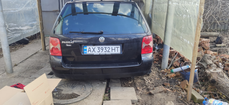 Встановлення стопів та ущільнювача моторного відсіку 3