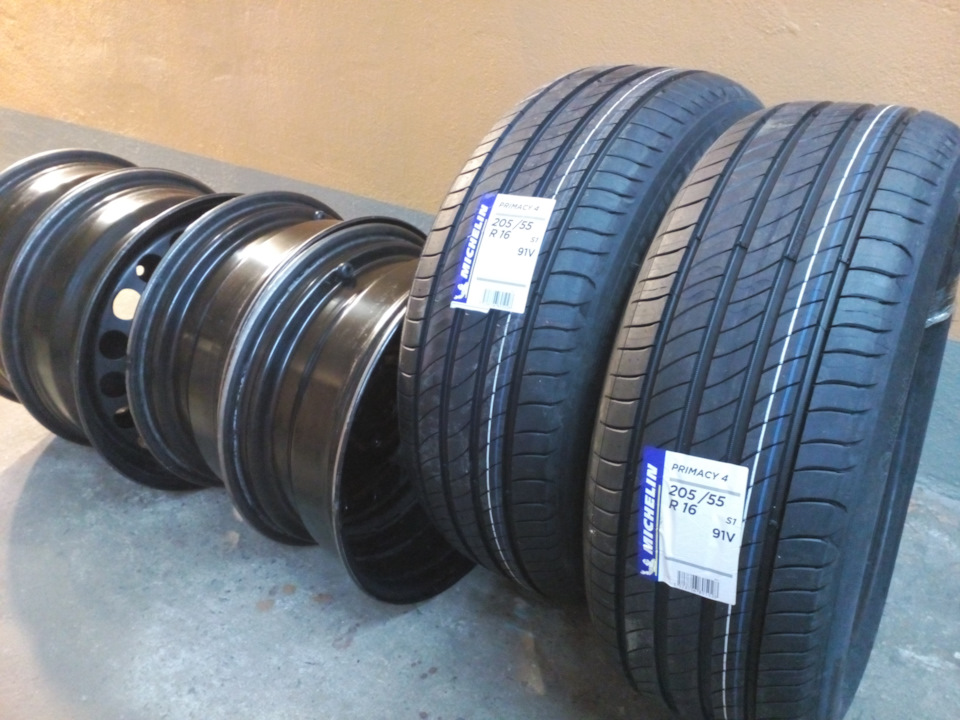 Гума Michelin Primacy 4 мені в ангар 1