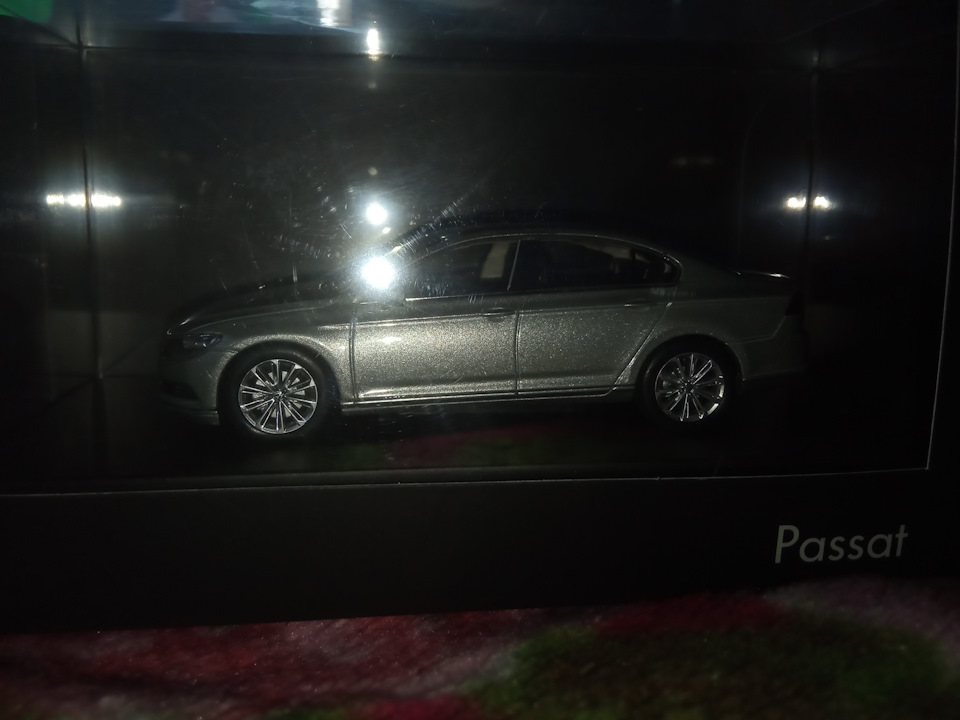 + красень B8 3