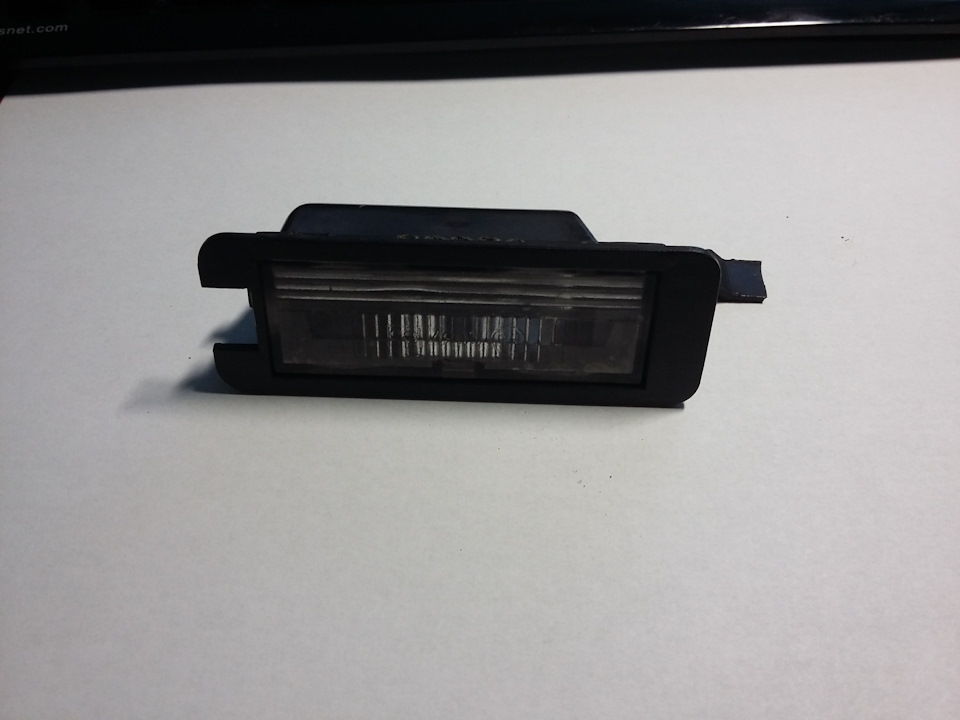 Зламався плафон лампи освітлення номера. Допоможіть знайти заміну 1