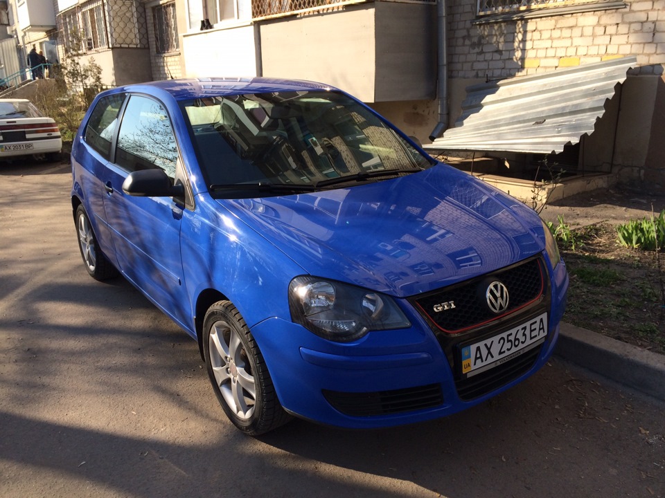 Грати GTI і молдиги в колір кузова 1
