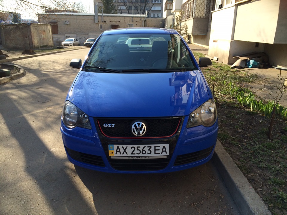 Грати GTI і молдиги в колір кузова 2