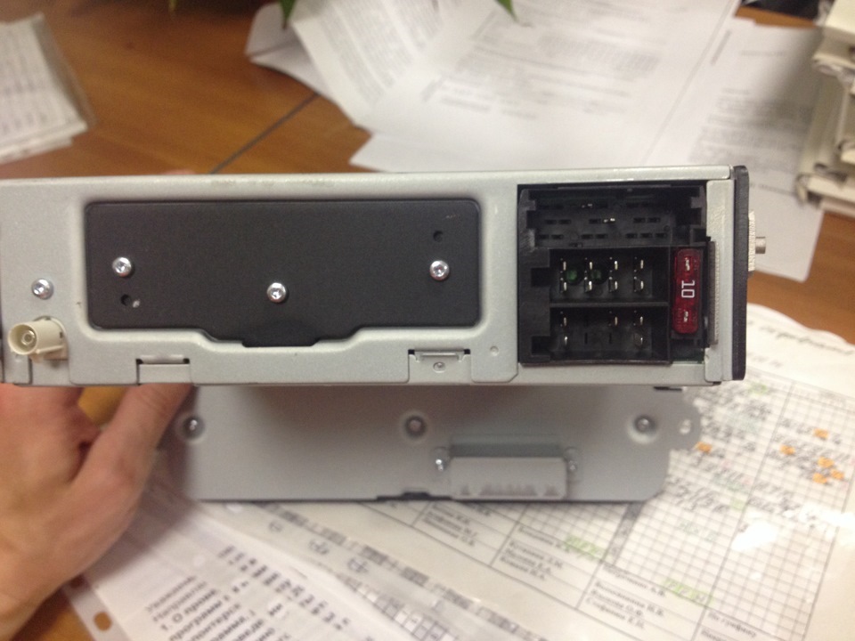 Продам автомагнітолу VW RCD-320(RCN320) з BLUETOOTH 2