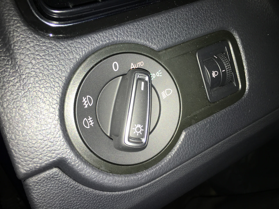 Новий перемикач світла з режимом Auto . 4
