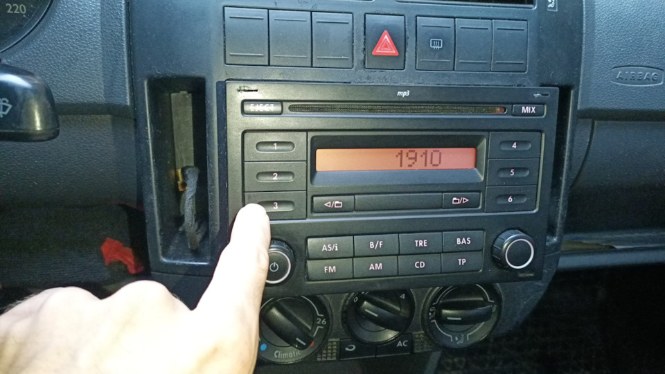 Музика ч.2 Встановлення магнітоли RCD-200 2