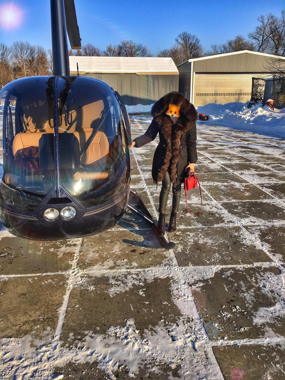 VW Polo привіз до Robinson R44 3