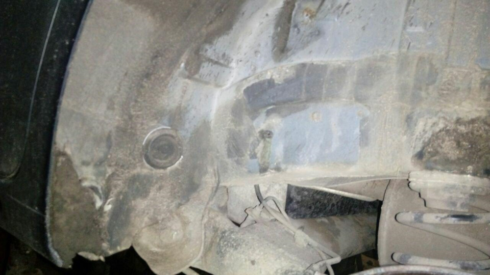 Антикорозійна обробка кузова автомобіля Volkswagen Polo mk4 (9n) 2002р 3