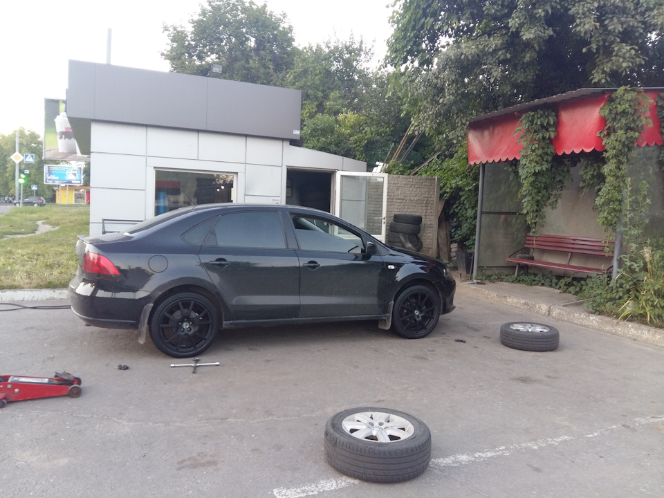 17 диски Spaider від octavia RS на Polo поло 2