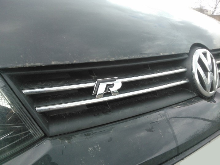Аксесуари VW. Емблема R-Line 5