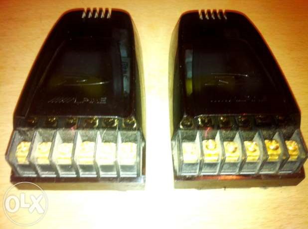 Кроссовери Alpine та пишалки Philips. 2